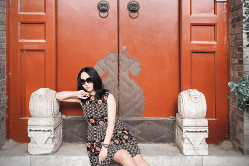 Old Beijing Hutong Photo Walk Red Door Statue