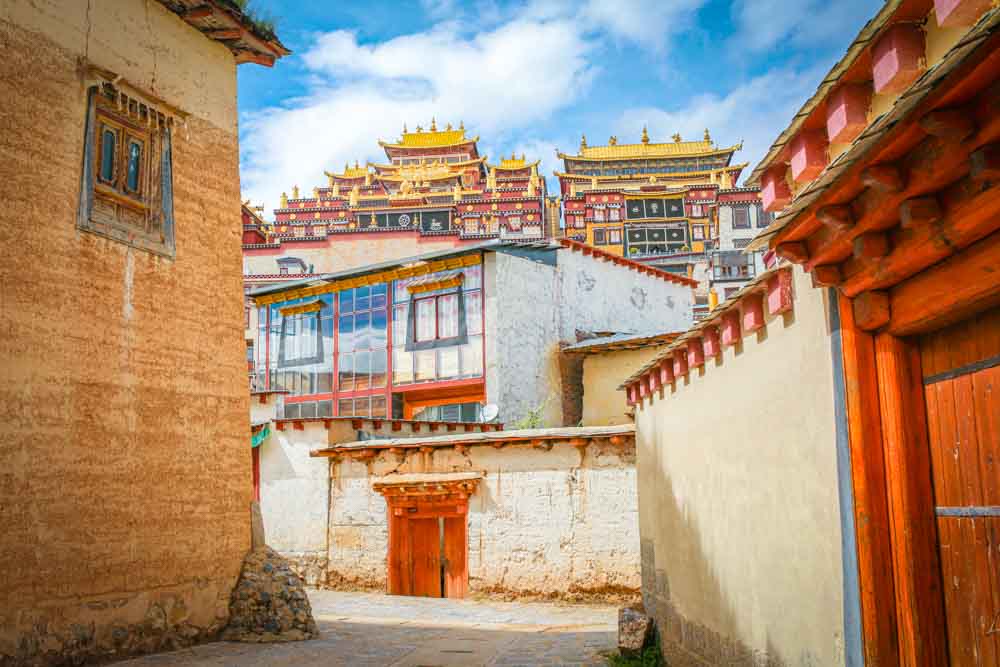 Shangrila Yunnan China Multi Day Trip Monestary