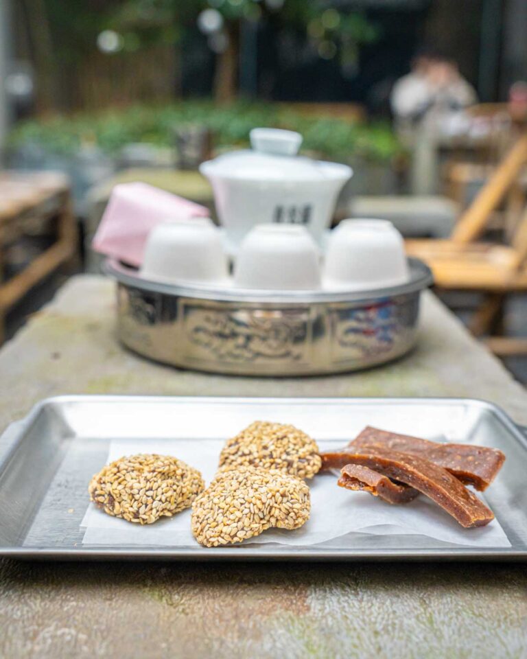 Shanghai teapot and snacks