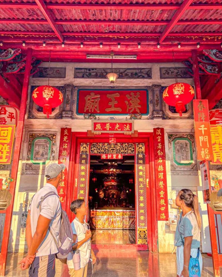 Bangkok Food Tour by Tuktuk Chinese Temple