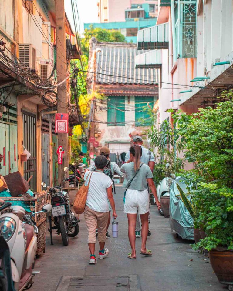 Bangkok Food Tour by Tuktuk Neighborhood