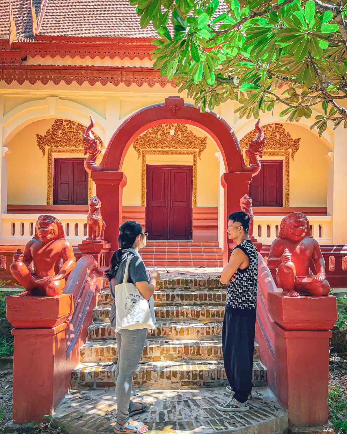 Free Siem Reap Market & Local Temple Tour 7