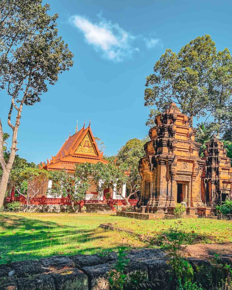 Free Siem Reap Market & Local Temple Tour 8