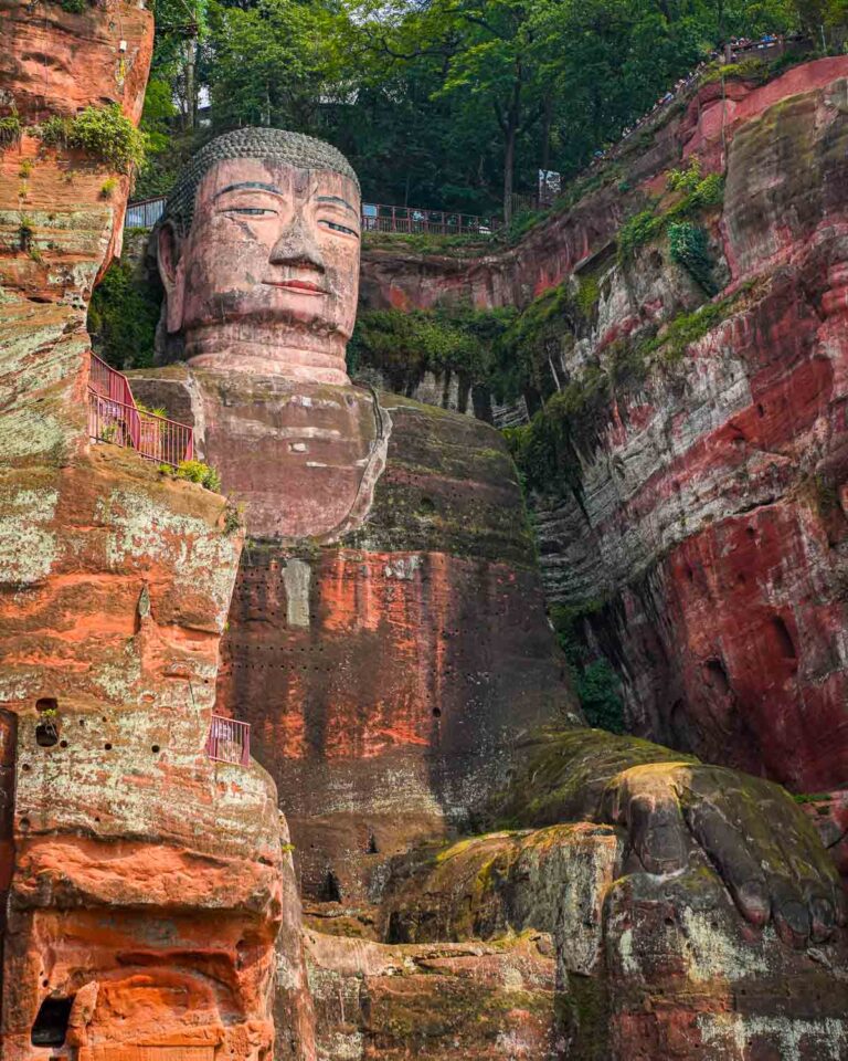 Leshan Buddha statue