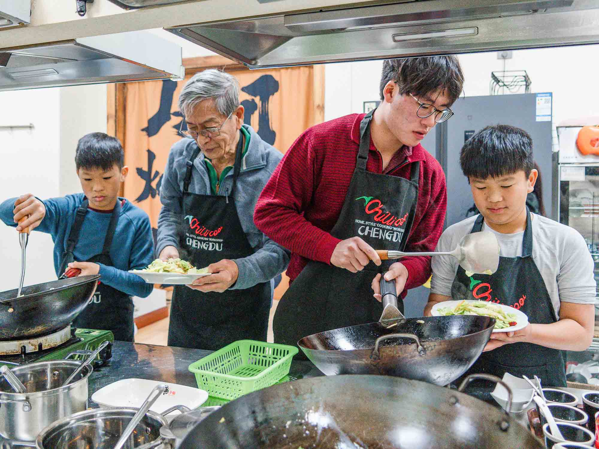 Family in a cooking class