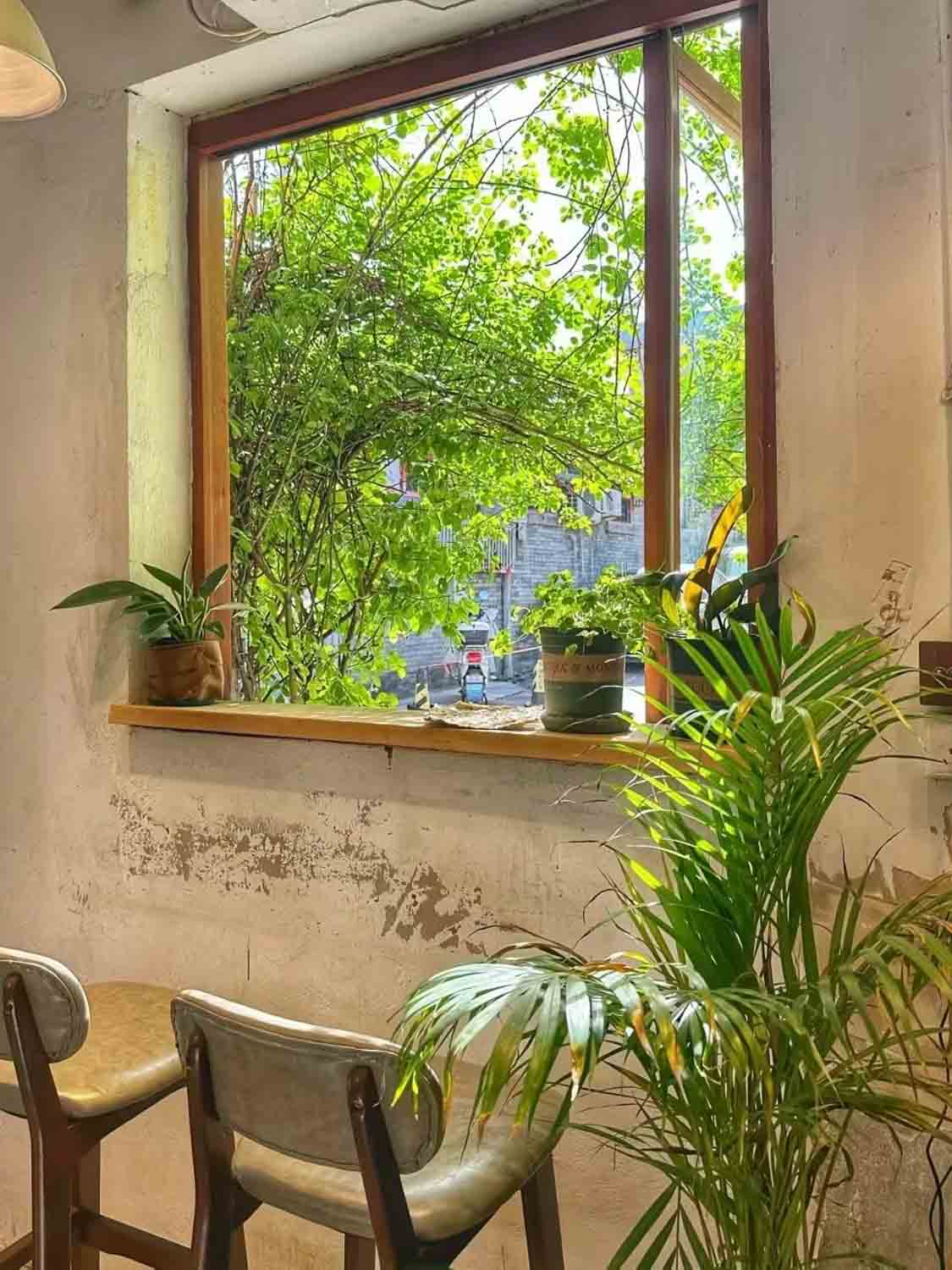 Beijing_Cafe_Article_Room-3