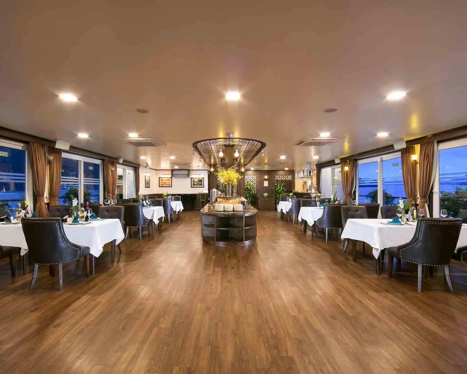 Hanoi Vietnam Multi-day Trip Cruise Dining Room