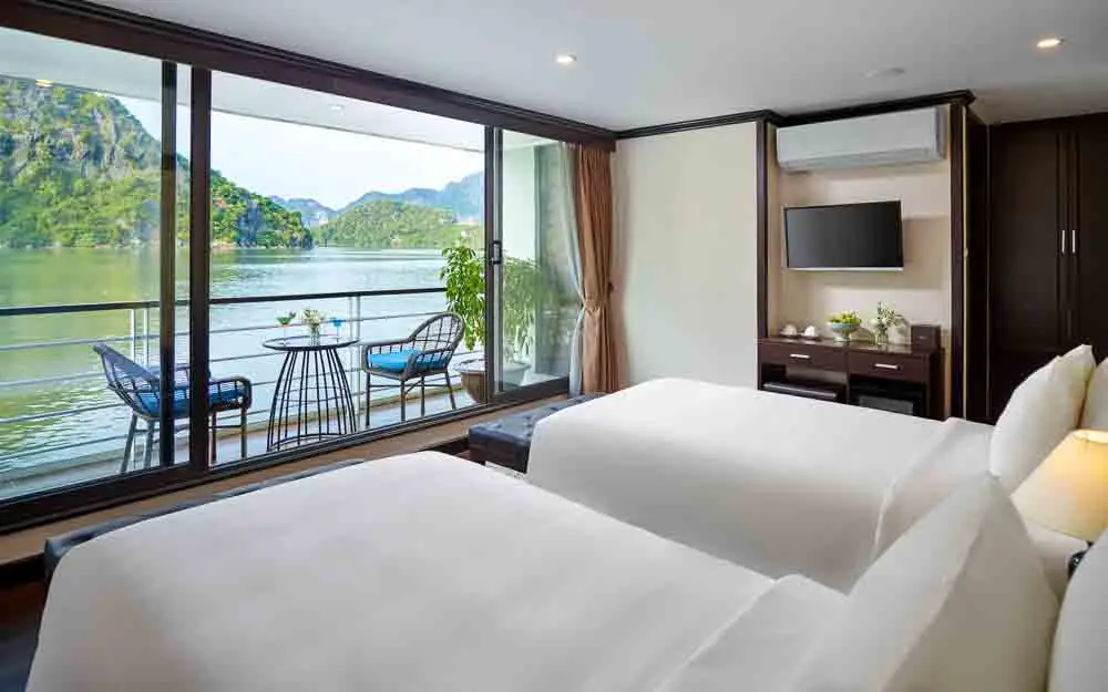 Room on Halong Bay Cruise