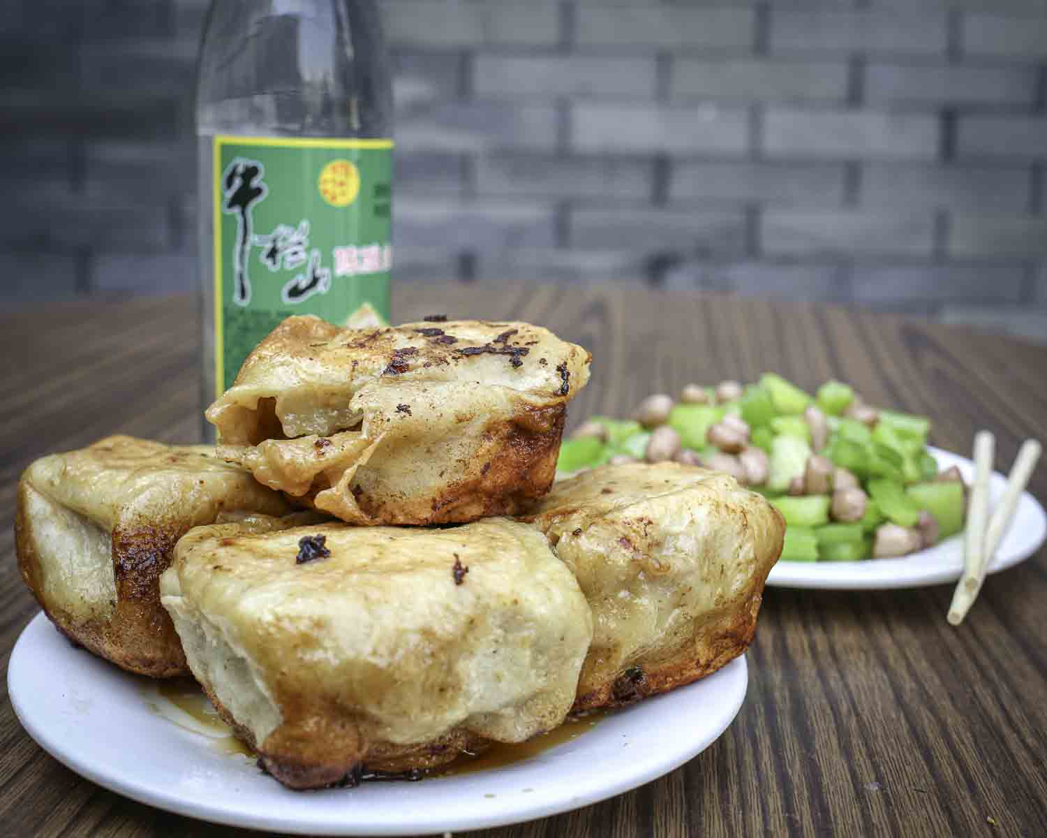 Plate with giant meat buns