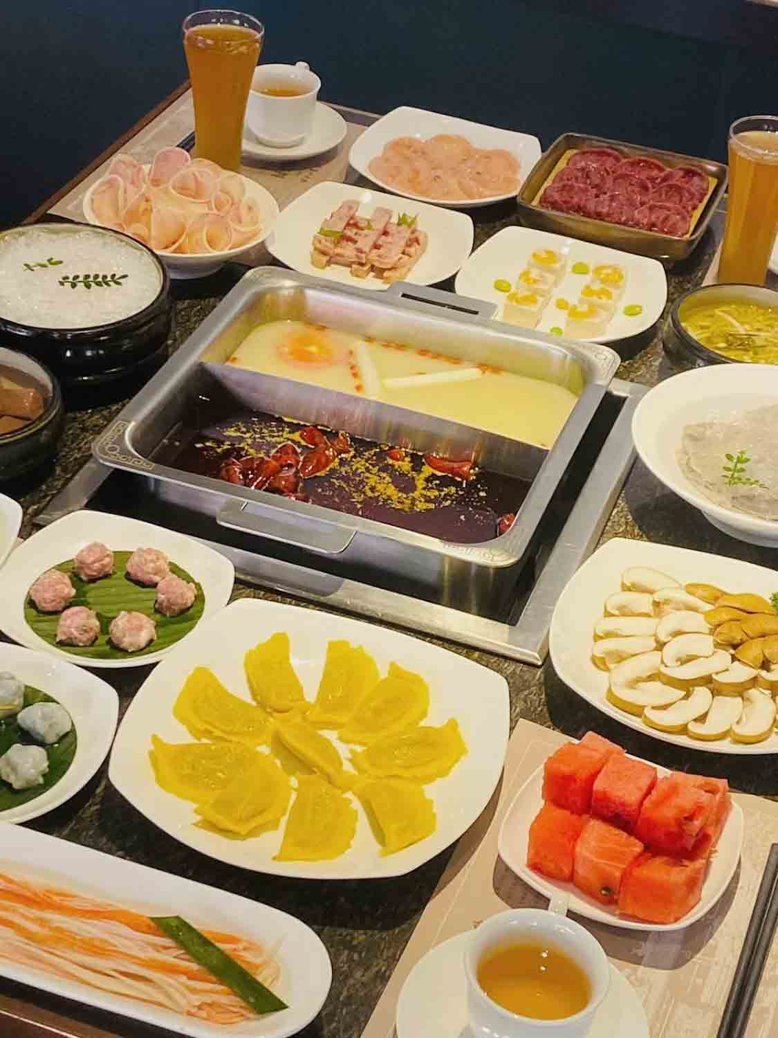 Yuanyang hotpot with sides