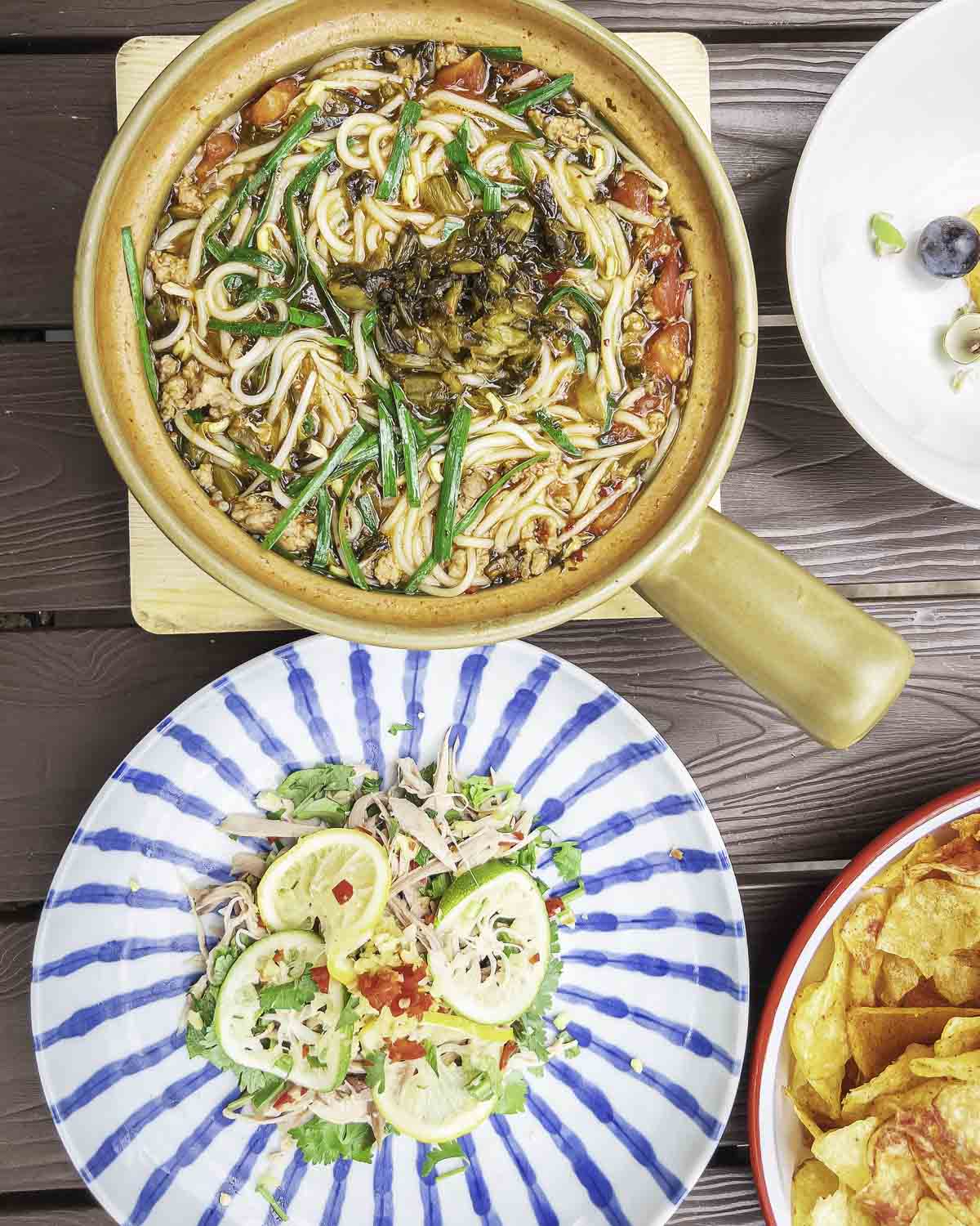 Cooking class rice noodles and Yunnan chicken