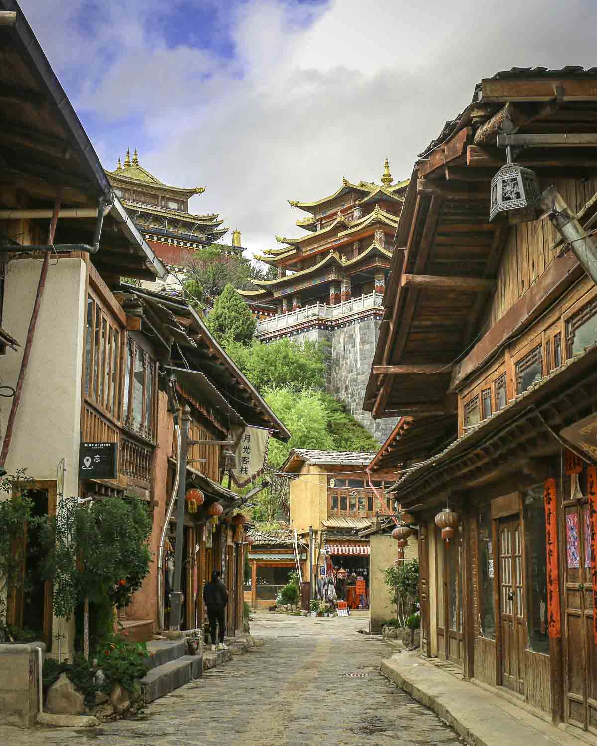 Shangrila old-town view