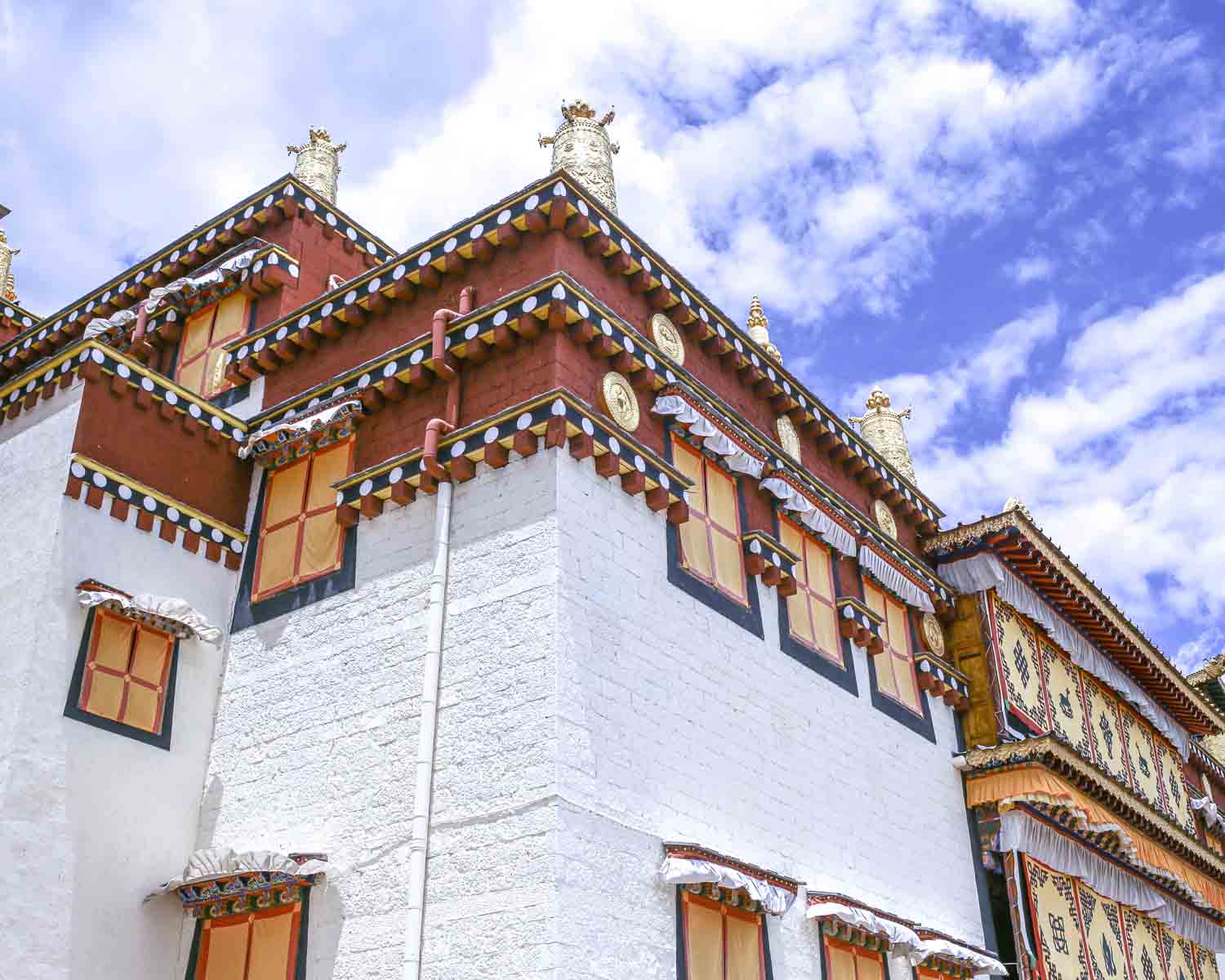 Songzanlin Monastery White Temple