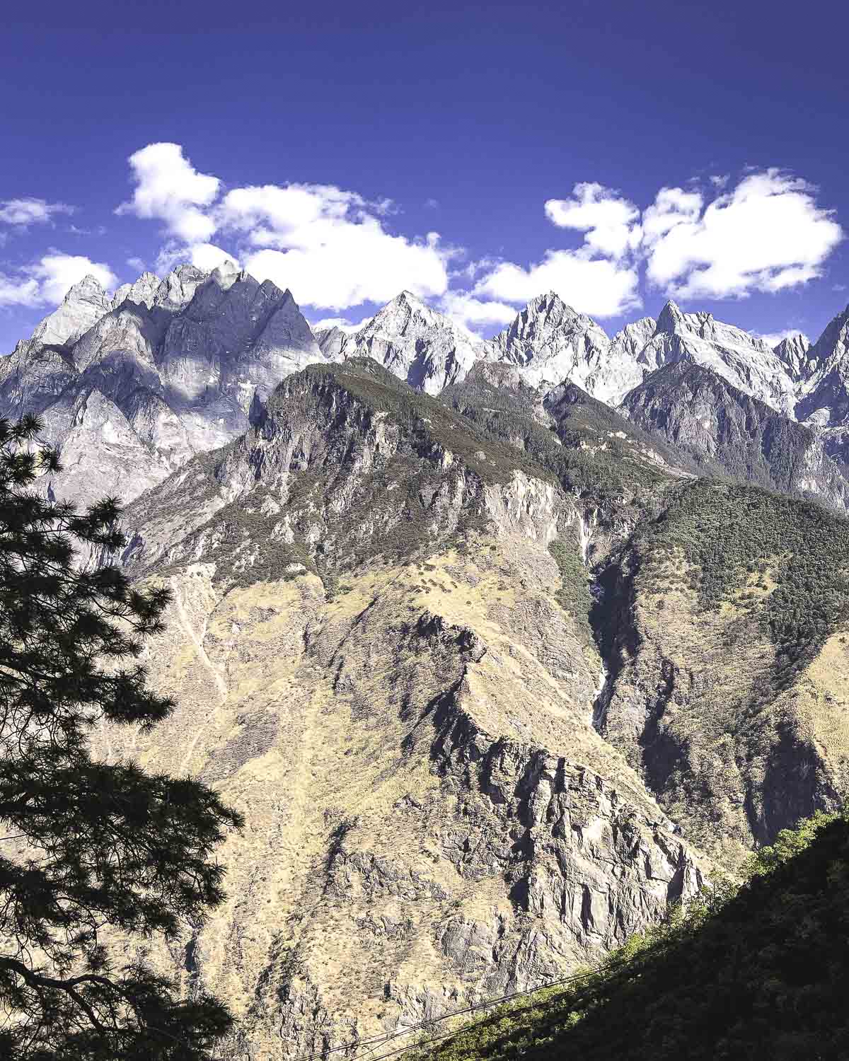 Tiger Leaping Gorge Mountain View from Villas